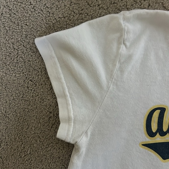 ABERCROMBIE & FITCH Vintage Y2K short sleeve tee white with blue & yellow letter - Picture 5 of 8